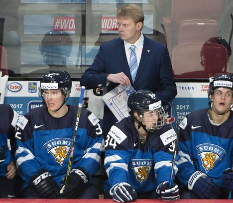 Jukka Rautakorven valmentama alle 20-vuotiaiden jääkiekkomaajoukkue on rämpinyt läpi MM-turnauksen.