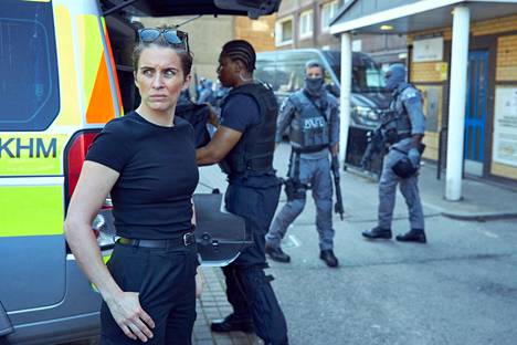 Vicky McClure on Trigger Point -sarjan päähenkilö, poliisin antiterrorismiyksikön pomminpurkaja Lana Washington. Eric Shango esittää ryhmän tuoretta vahvistusta Dannya. 