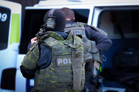 Myös Suomen poliisi oli mukana kansainvälisessä, FBI:n johtamassa Operaatio Greenlightissa. Maanantaina 7.6.2021 poliisilla useita operaatioita ympäri Suomea liittyen epäiltyihin huumausainerikoksiin. 