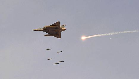 Intian ilmavoimien Mirage-2000-hävittäjä pommitusharjoituksessa 16. helmikuuta Rajasthanin osavaltiossa.