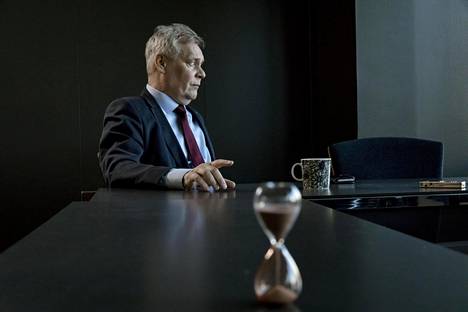 Antti Rinne kertoi vaalisuunnitelmista puoluetoimistolla Hakaniemessä.