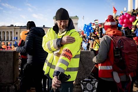 Raimo Kantonen, who works as the main shop steward in the industrial sector, was photographed at the ay movement's demonstration in February.  The demonstration opposed the government's labor market reforms and social security cuts.