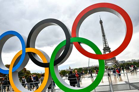 Seuraavat olympiakisat järjestetään 2024 Pariisissa. Kuva Eiffel-tornin edustalta.