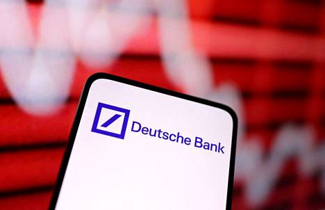Saksan suurimman pankin eli Deutsche Bankin osake halpeni perjantaina jyrkästi.