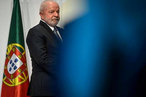 Brasilian presidentti Lula on perään­kuuluttanut neuvottelu­ratkaisua Ukrainan ja Venäjän välille sekä syyttänyt Yhdysvaltoja sodan kiihdyttämisestä Ukrainaa aseistamalla.