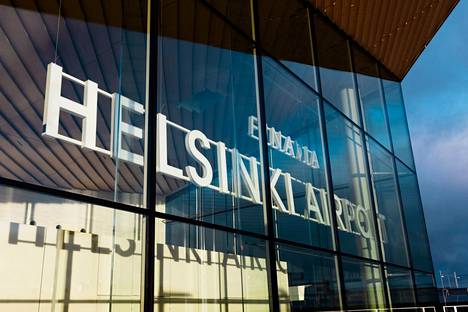 Helsinki-Vantaan lentokentällä on kaksi taksiasemaa.