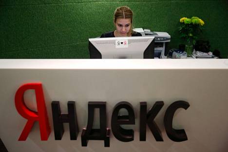 Työntekijä Yandexin pääkonttorissa Moskovassa vuonna 2014.