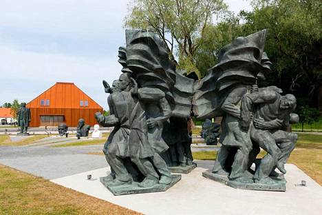 Tallinnan patsaspuistoon on koottu neuvostoaikaista kuvataidetta.