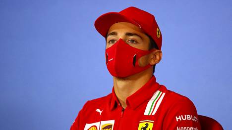 Formula 1 | Ferrarin kuljettajilla on ollut vaikeuksia noudattaa koronasääntöjä, tallipomo vakuuttaa nyt kuskien ottaneen opikseen