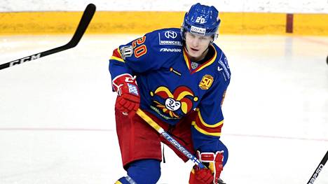 Nukahdus auttoi Eeli Tolvasen KHL:n ennätysjunnuksi – edellisen ennätyksen tekijä allekirjoitti taannoin kymmenien miljoonien eurojen NHL-sopimuksen