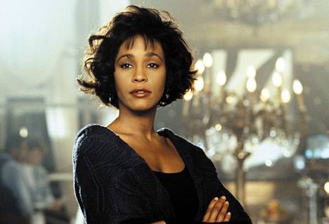 Whitney Houston esitti romanttisessa kassamagneettielokuvassa laulajatarta, joka palkkaa itselleen tappouhkauksien vuoksi henkivartijan (Kevin Costner). 