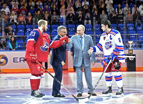 René Fasel, long-time chairman of the International Hockey Federation, has had enough understanding for Vladimir Putin.