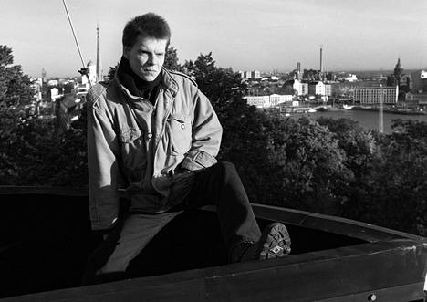 Elokuvaohjaaja Ilkka Järvi-Laturi kuvattuna Tähtitorninmäellä vuonna 1998.