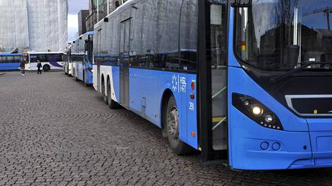 Liikenne | HSL supistaa bussiliikennettä – lähes 60 vuoroa lopettaa liikennöinnin