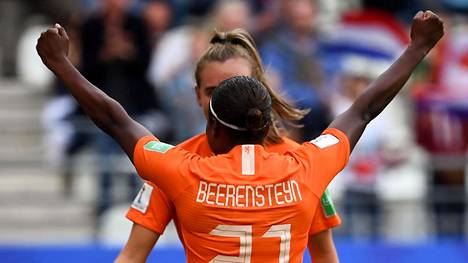 Lineth Beerensteynin maali siivitti Hollannin lohkovoittoon jalkapallon naisten MM-kisoissa