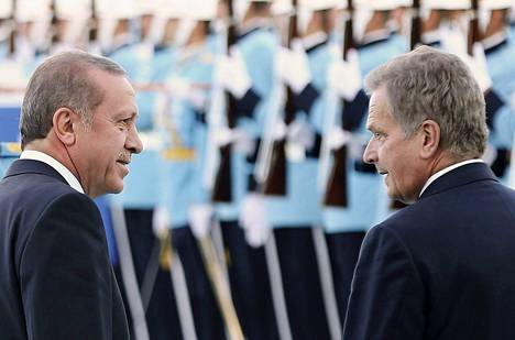 Presidentti Sauli Niinistö (oik.) ja Turkin presidentti Recep Tayyip Erdoğan tapasivat Ankarassa 2015.