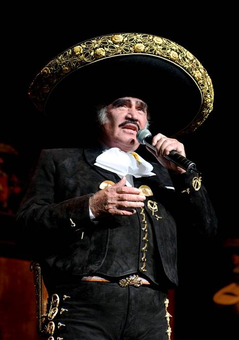 Ranchera- ja mariachi-tyylien tärkeä edustaja Vicente Fernández sai urallaan useita Grammy- ja Latin Grammy-palkintoja. Kuva vuodelta 2009. 