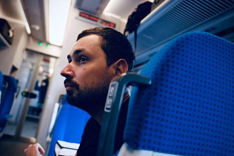 Maaliskuun 2. päivänä Juri Hlobtšcah oli junassa matkalla liittymään vapaaehtoisjoukkoihin.