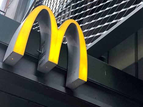 Öljynjalostamon osaomistaja, yrittäjä Alexander Govor osti kaikki McDonald’s-pikaruokajätin ravintolat Venäjällä. Kuvituskuva.