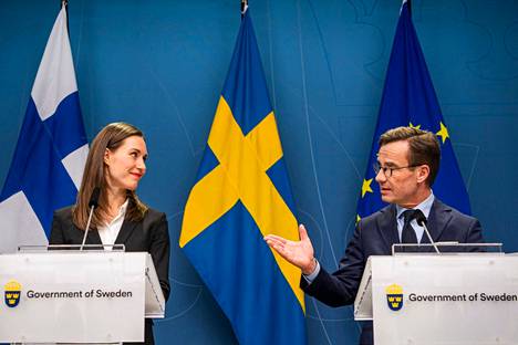 Suomi ja Ruotsi ovat tehneet tiiviisti yhteistyötä Nato-jäsenyysprosessin aikana. Pääministeri Sanna Marin (sd) ja Ruotsin pääministeri Ulf Kristersson kuvattuna helmikuun alussa Tukholmassa. 