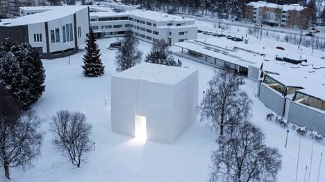 Snow Space -paviljonki seisoo Rovaniemellä helmikuun loppupuolille asti.