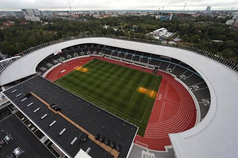 Näkymä Olympiastadionin tornista: stadion sai uuden katoksen remontin yhteydessä.