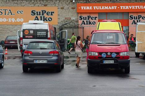 Super Alko sijaitsee Tallinnan satamassa.