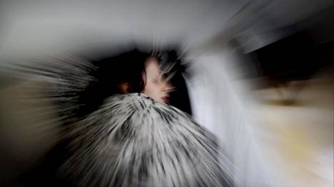 Vuorotyöt aiheuttavat unihäiriöitä, joita voi itse helpottaa – Tutkimus: unilääkkeet voisi korvata käyttäytymisterapialla