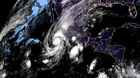 ”Mahdollisesti hengenvaarallinen” hurrikaani Willa lähestyy Meksikon rannikkoa