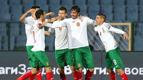 Bulgarian jalkapallokannattajien rasismi toi rangaistuksen Uefalta: Sofian stadion suljetaan osittain