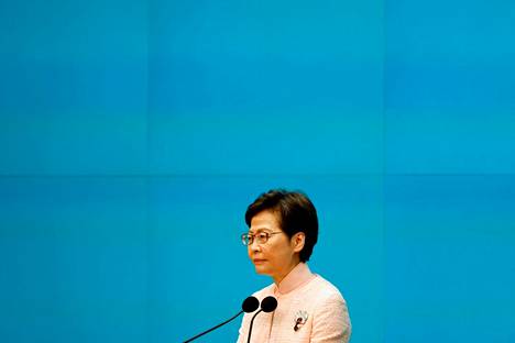 Hongkongin hallintojohtaja Carrie Lam ilmoitti vetäytyvänsä johtotehtävistä, kun hänen virkakautensa päättyy kesäkuussa.