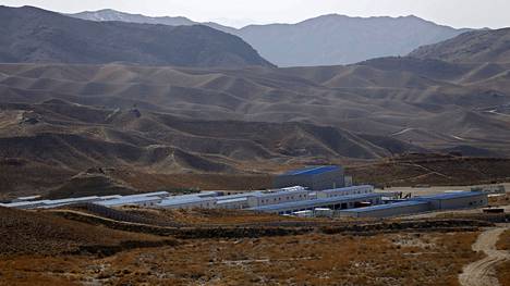 Kiinalaisten kuparikaivoshanke Mes Aynakissa, Logarin maakunnassa Afganistanissa helmikuussa 2015. Kupariesiintymä sijaitsee buddhalaisten raunioiden alla.