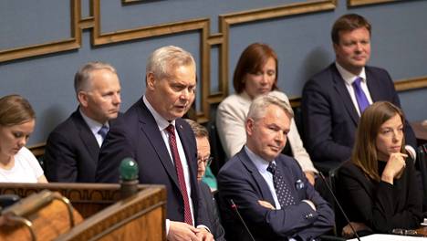 Pääministeri Rinteen mukaan Suomi ei suunnittele Isis-perheiden evakuointia, myös presidentti Niinistö kommentoi suomalaisten tilannetta al-Hol-leirillä