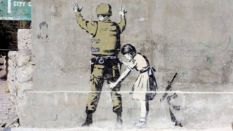 Taidevälityssivusto varoittaa silppuamasta omia Banksy-printtejä - ”Pyydämme, älkää tehkö sitä.”