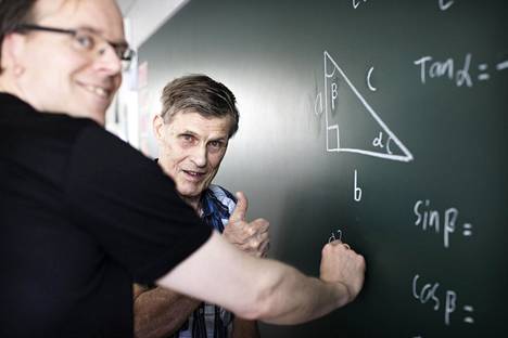 Marco Wessman joutui tarkkailuluokalle koko peruskoulun ajaksi, opetteli sitten itsekseen pitkän matematiikan ja opettaa nyt fysiikkaa – Erityis­luokista halutaan nyt eroon, mutta onko se mahdollista?