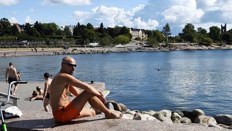 ”Lämpimän ilmamassan kieleke” tunkeutuu taas Suomeen – luvassa jopa 30 asteen hellettä