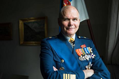 Puolustusvoimien entinen komentaja Jarmo Lindberg vuonna 2019.