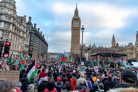 A large demonstration was also organized in London on Saturday.