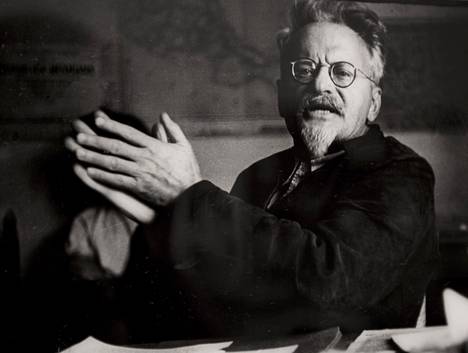Lev Trotski kuvattuna Meksikossa 1930-luvun lopussa.