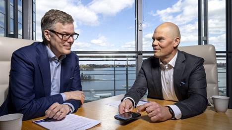 Fortumin toimitusjohtaja Markus Rauramo ja Helenin toimitusjohtaja Olli Sirkka antoivat HS:lle haastattelun Fortumin pääkonttorilla Keilaniemessä.