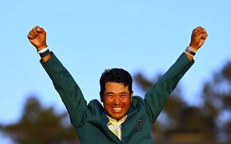 Hideki Matsuyama tuuletti Masters-voittoa.