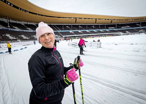 Aino-Kaisa Saarinen Olympiastadionilla Helsingissä tammikuussa 2022.