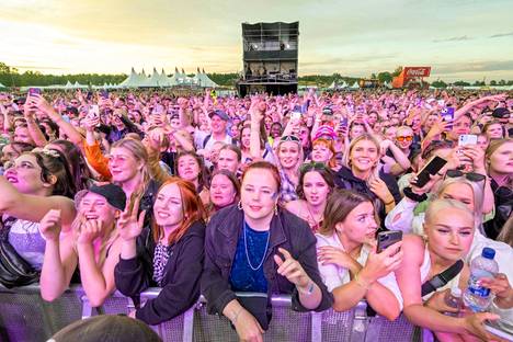 Kesän 2022 Ruisrock keräsi viikonlopun jokaisena päivänä 35 000 ihmistä juhlimaan ja kuuntelemaan musiikkia.