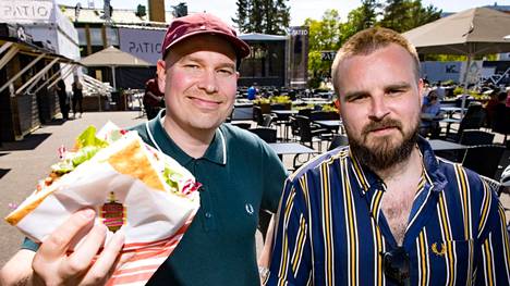 HS Vantaa | Vantaa vilisee Teflon Brothersin laulujen sanoituksissa, nyt yhtyeen jäsenet avasivat ravintolan Tikkurilaan