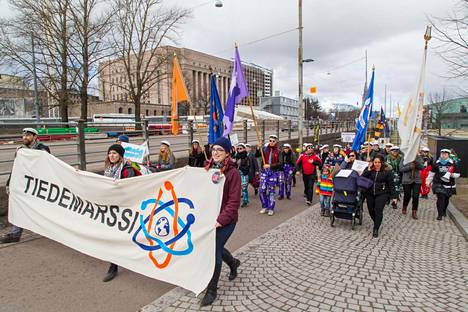 Neljä viikkoa sitten Helsingissä marssittiin tutkitun tiedon puolesta.