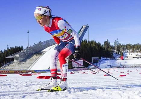 Therese Johaug kilpaili viime lauantaina Holmenkollenilla.