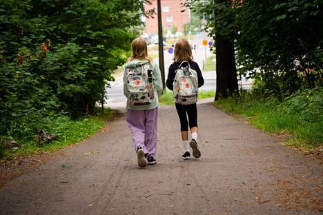 Turvalliset ja sujuvat reitit houkuttelevat lapsia kulkemaan kouluun kävellen tai polkupyörällä.