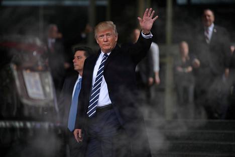 Donald Trump vieraili lauantaina keskustiedustelupalvelu CIA:n päämajassa Langleyssä.