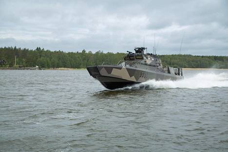 Suomen merivoimien uusi Jehu-luokan taistelu- ja maihinnousualus.