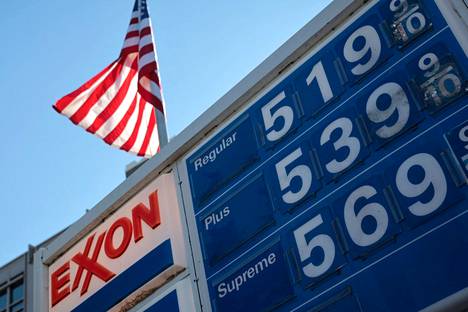 Aktivistisijoittaja Engine No 1 pakotti öljy-yhtiö Exxonin vaihtamaan hallitusjäseniään sillä perusteella, että hallitukseen tarvitaan ihmisiä, jotka pystyvät kehittämään fossiililiiketoiminnan rinnalle uutta liiketoimintaa.